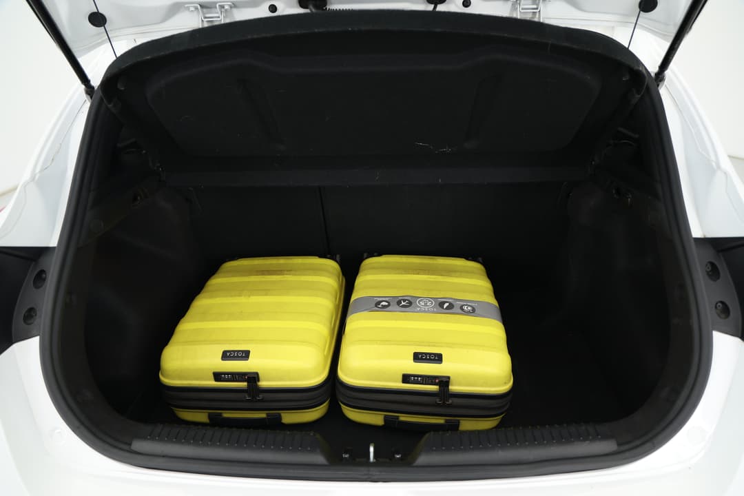 2016 Hyundai i30 Active X, Automatic, 63391 km, Boot Inside View with Luggage