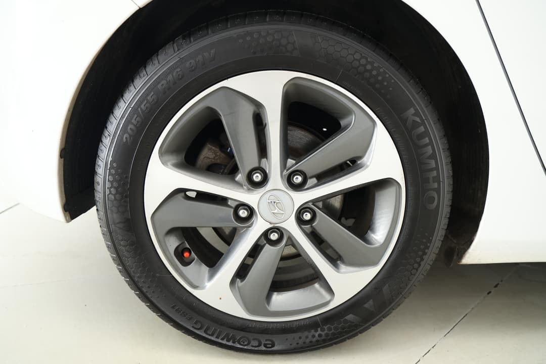 2016 Hyundai i30 Active X, Automatic, 63391 km, Right Rear Wheel