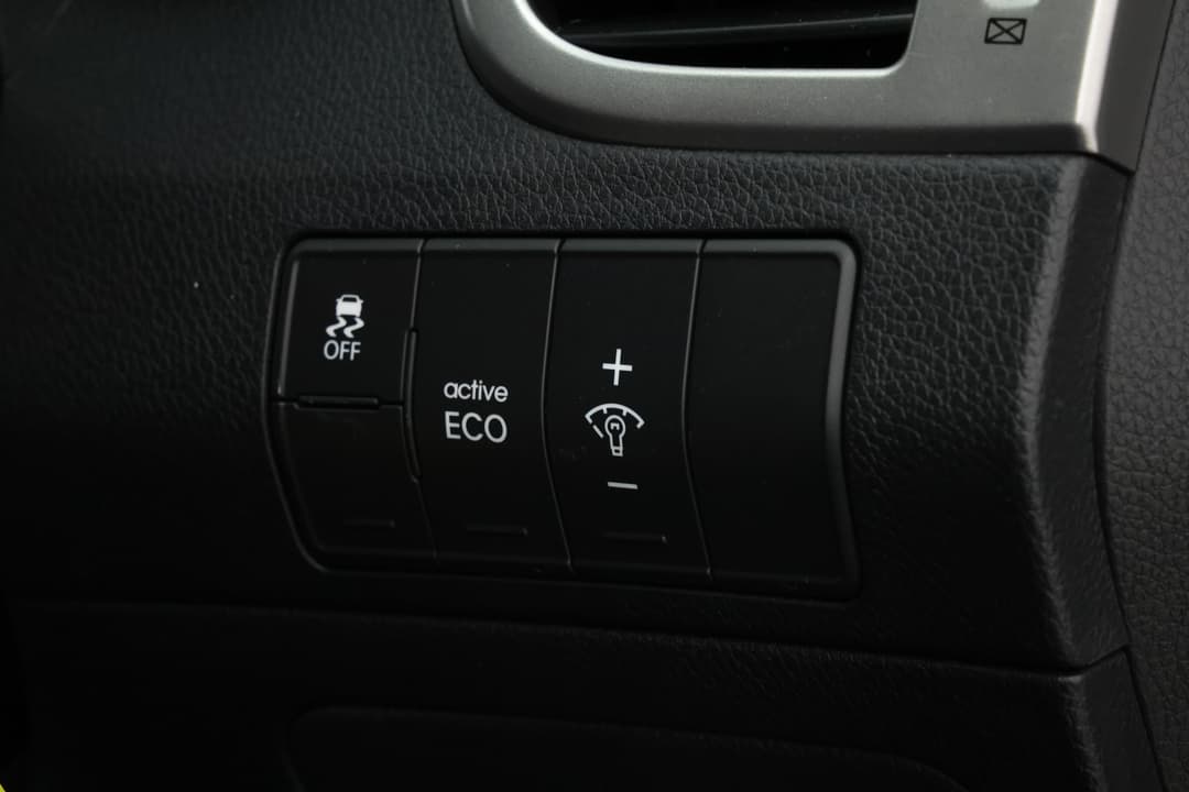 2016 Hyundai i30 Active X, Automatic, 63391 km, Utility Switches/Buttons