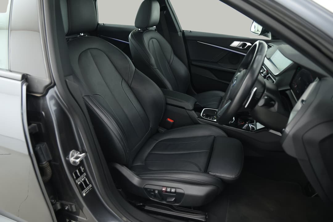 2021 BMW 2 20i M Sport Gran Coupe, Automatic, 57263 km, Right Side Front Door Cabin View