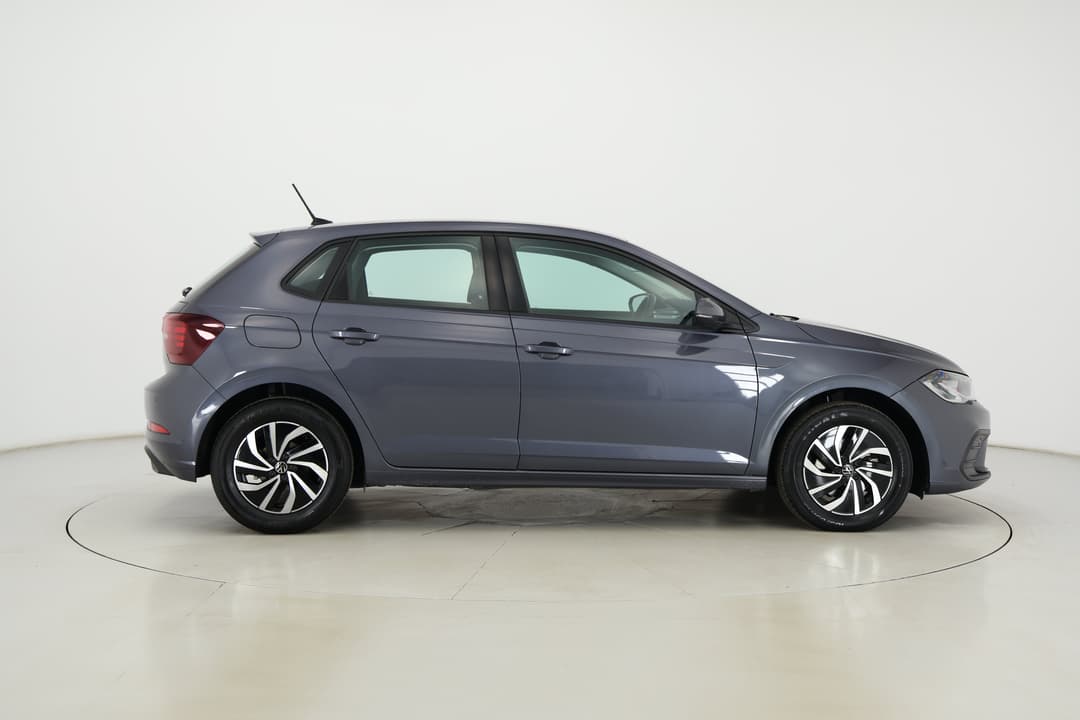 2024 Volkswagen Polo Life, Automatic, 23351 km, Right Side View