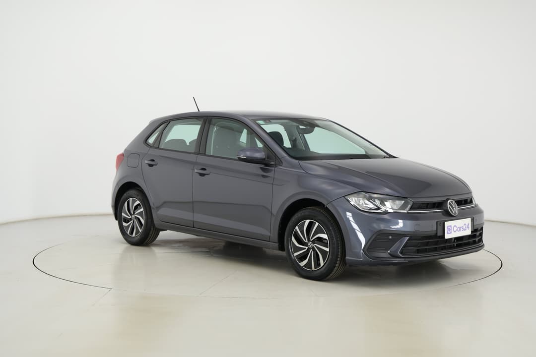 2024 Volkswagen Polo Life, Automatic, 23351 km, Right Front Diagonal (45- Degree) View