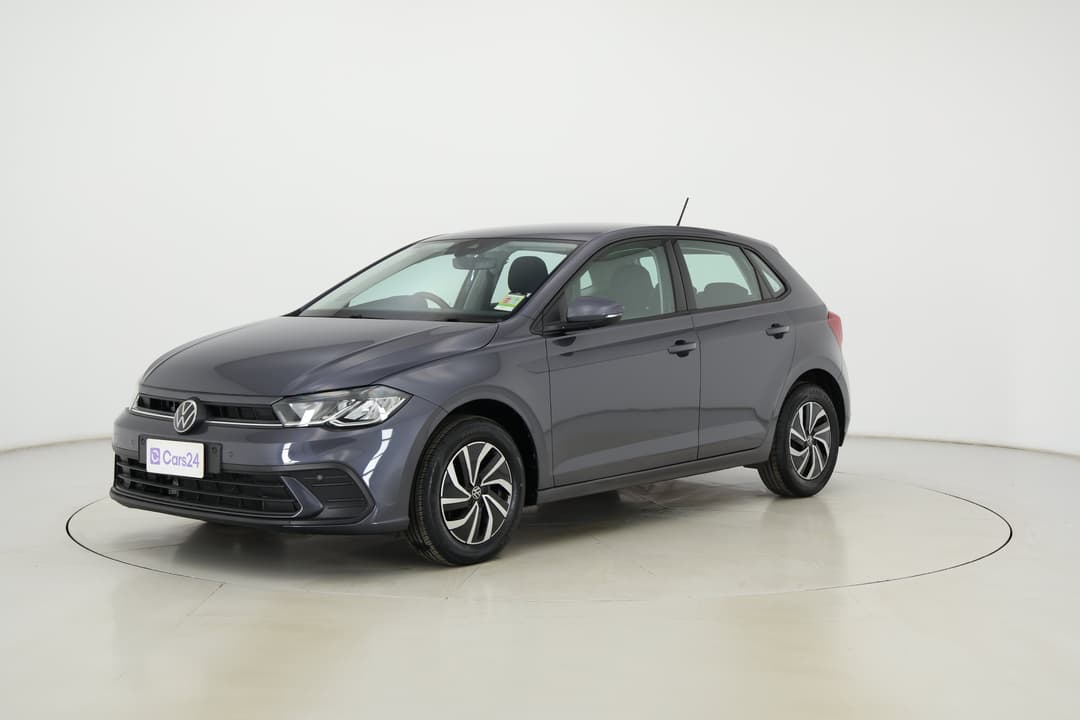 2024 Volkswagen Polo Life, Automatic, 23351 km, Left Front Diagonal (45- Degree) View