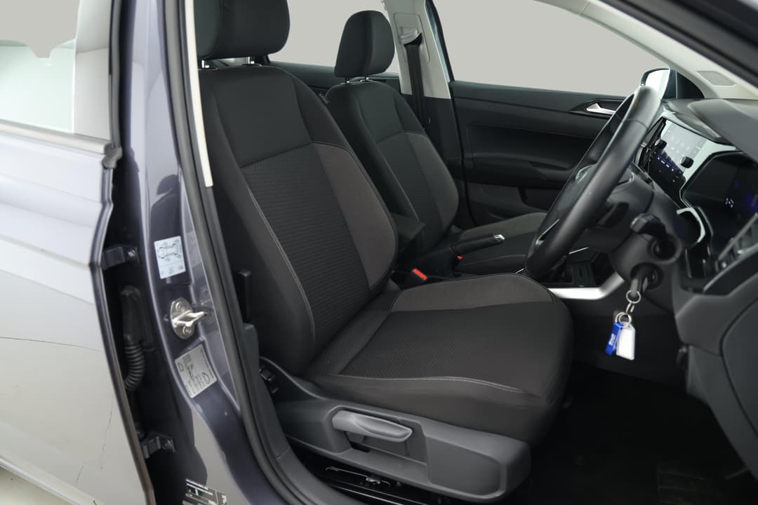 2024 Volkswagen Polo Life, Automatic, 23351 km, Right Side Front Door Cabin View