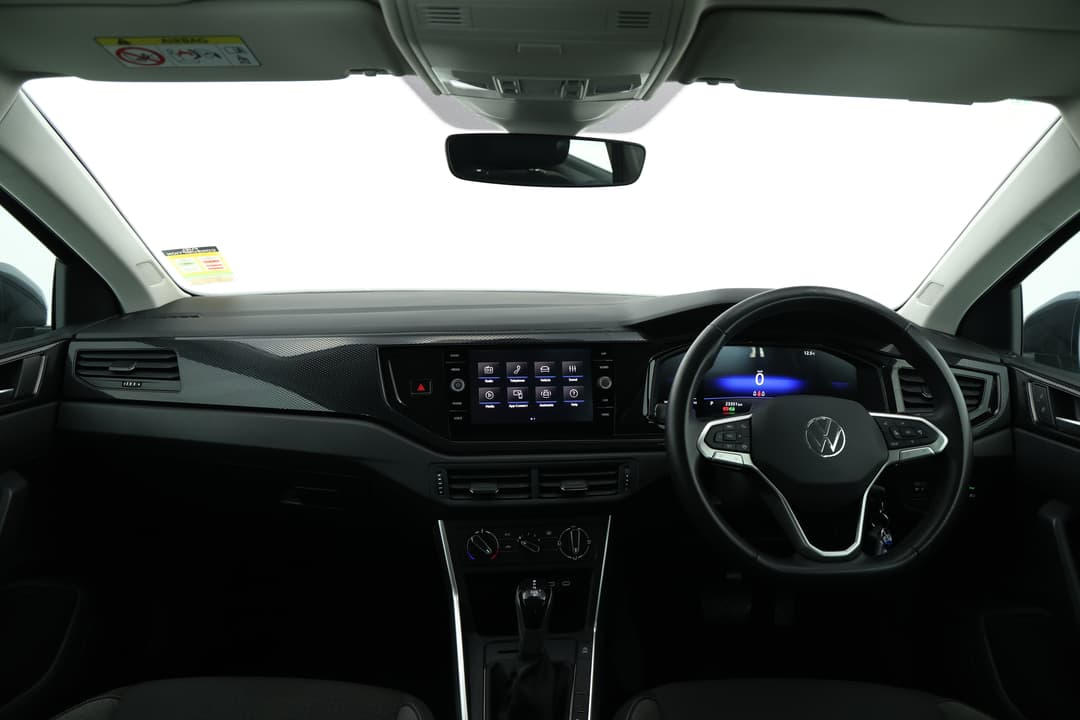2024 Volkswagen Polo Life, Automatic, 23351 km, Dashboard View