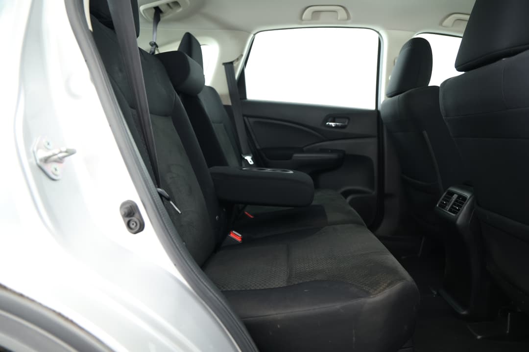 2016 Honda CR-V Vti (4x2), Automatic, 99182 km, Right Side Rear Door Cabin View