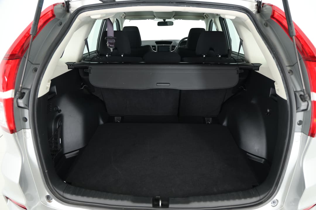 2016 Honda CR-V Vti (4x2), Automatic, 99182 km, Boot Inside View