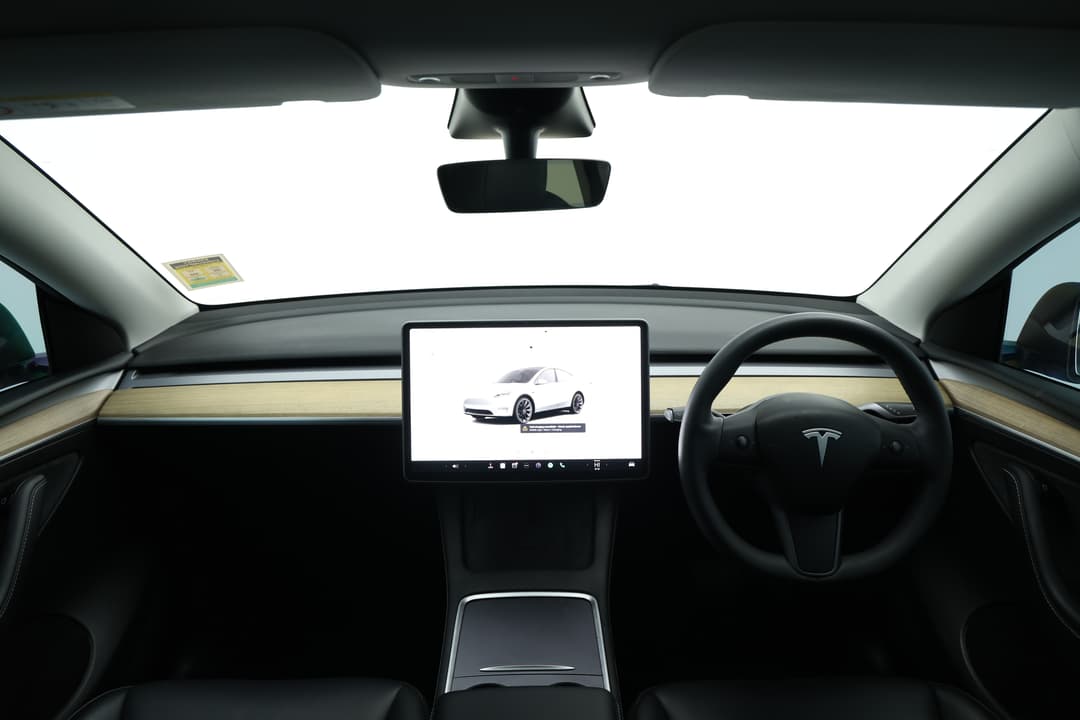 2023 Tesla Model Y Long Range, Automatic, 54935 km, Dashboard View