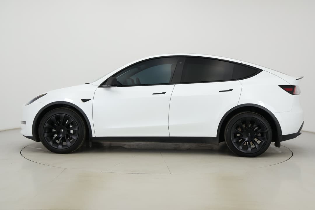 2023 Tesla Model Y Long Range, Automatic, 54935 km, Left Side View