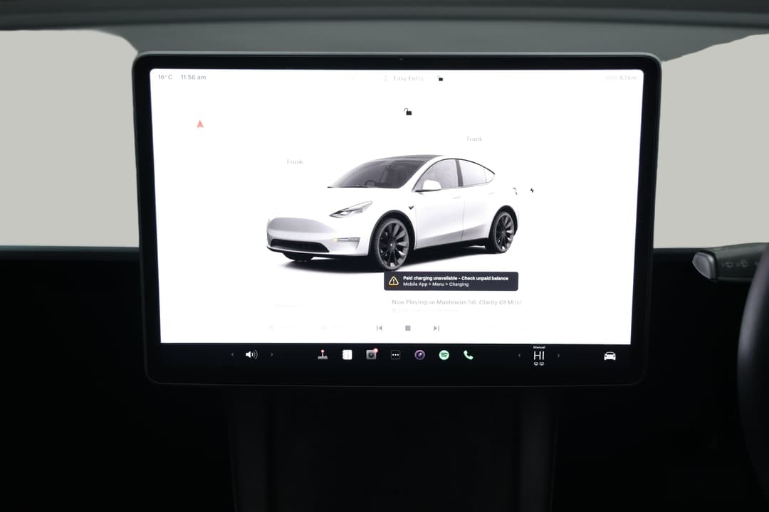 2023 Tesla Model Y Long Range, Automatic, 54935 km, Center Console