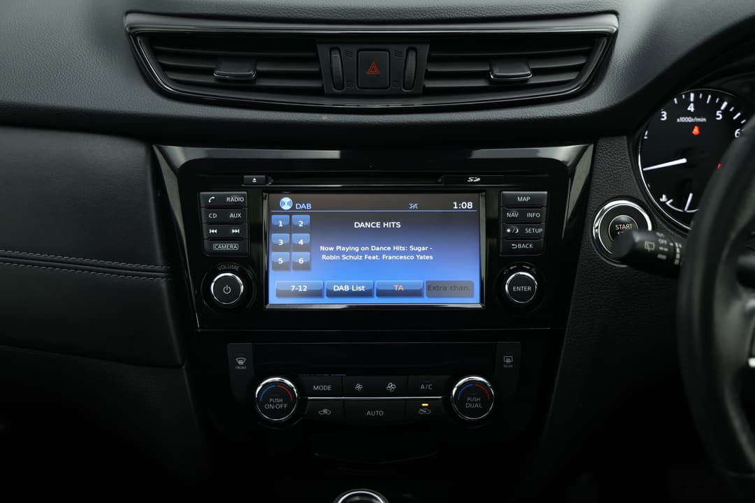 2018 Nissan X-trail Ti (4WD), Automatic, 57743 km, Center Console