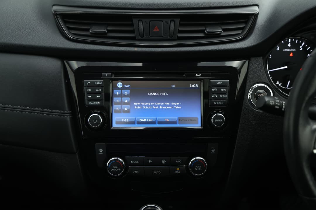 2018 Nissan X-trail Ti (4WD), Automatic, 57743 km, Center Console