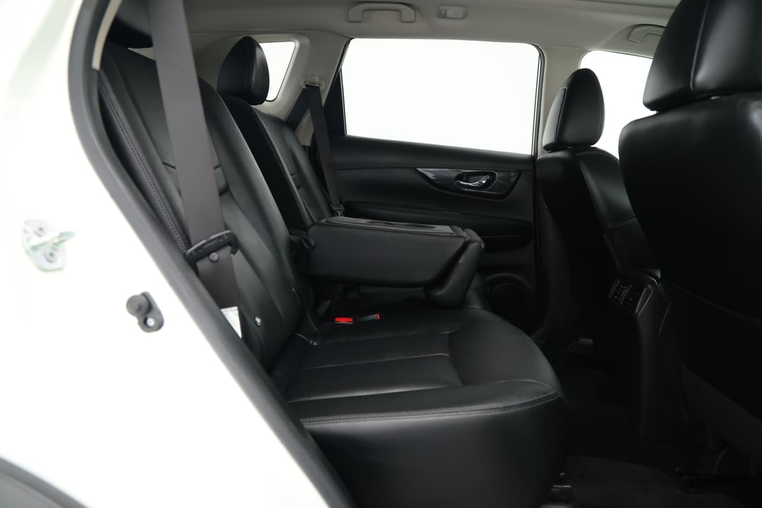2018 Nissan X-trail Ti (4WD), Automatic, 57743 km, Right Side Rear Door Cabin View