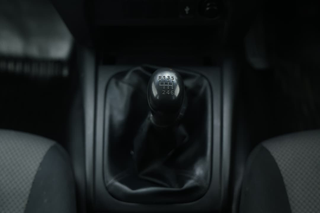 2020 Mitsubishi Triton Glx (4x4), Manual, 154745 km, Gear Lever 