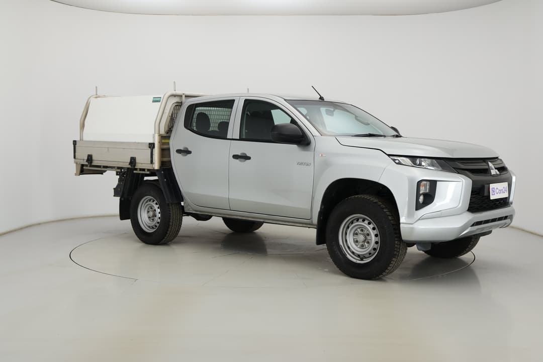 2020 Mitsubishi Triton Glx (4x4), Manual, 154745 km, Right Front Diagonal (45- Degree) View