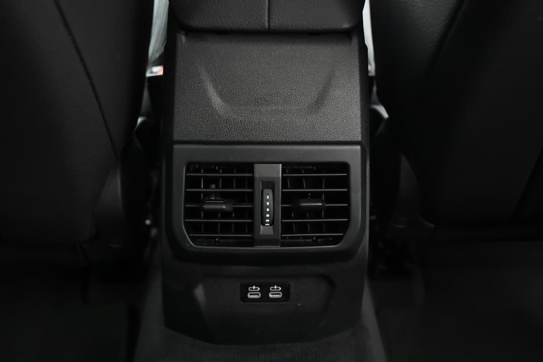 2021 BMW 1 M135i xDrive, Automatic, 56892 km, Rear A/C Vent