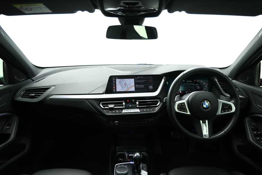 2021 BMW 1 M135i xDrive, Automatic, 56892 km, Dashboard View