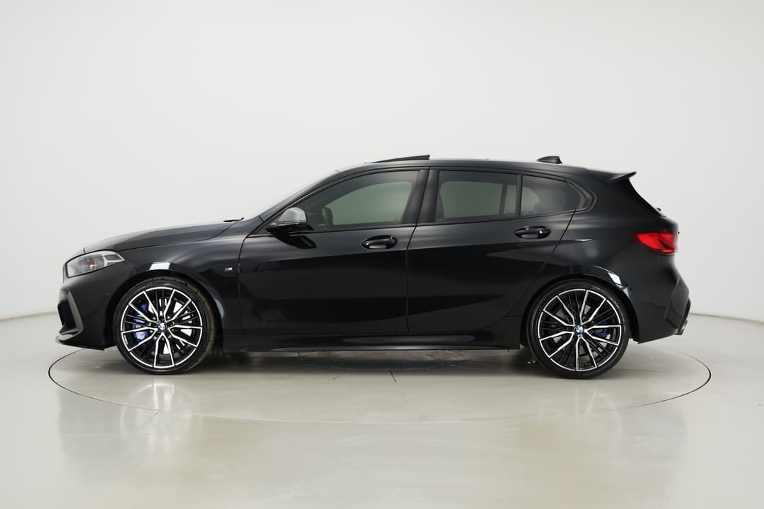 2021 BMW 1 M135i xDrive, Automatic, 56892 km, Left Side View