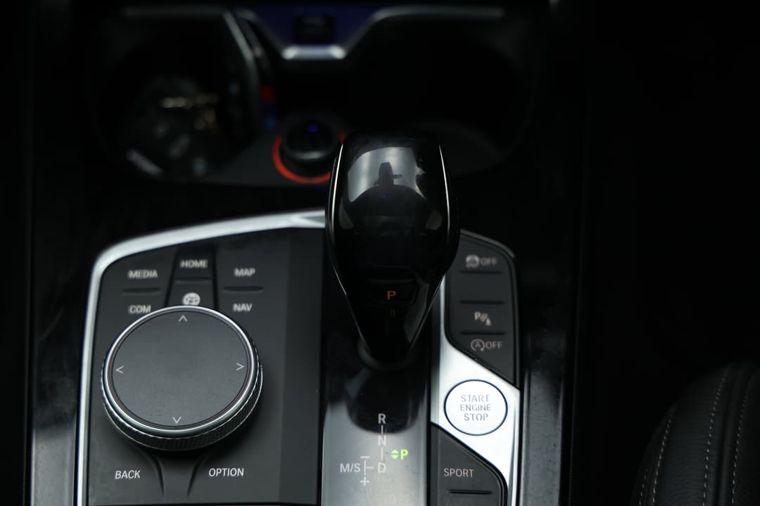 2021 BMW 1 M135i xDrive, Automatic, 56892 km, Gear Lever 