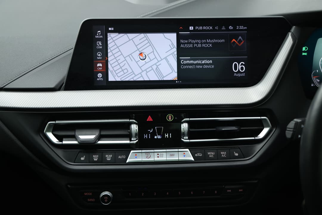 2021 BMW 1 M135i xDrive, Automatic, 56892 km, Center Console