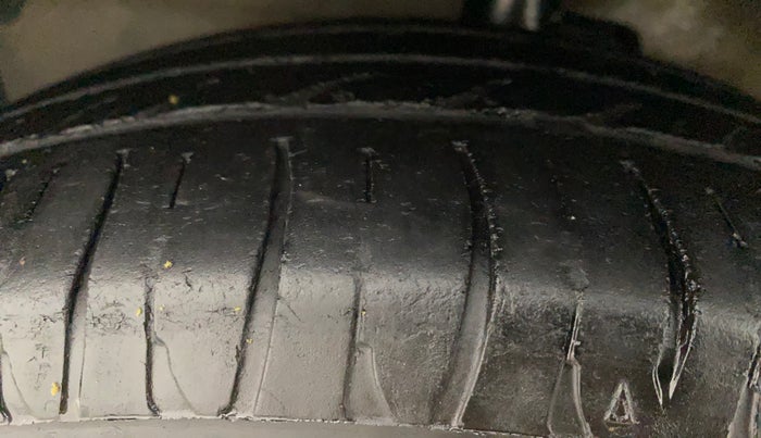 2018 Maruti Celerio VXI CNG, CNG, Manual, 1,15,213 km, Left Front Tyre Tread
