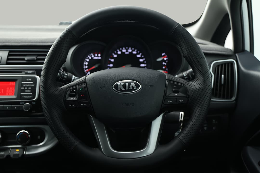 2016 Kia Rio S, Automatic, 120023 km, Steering Wheel Close-up