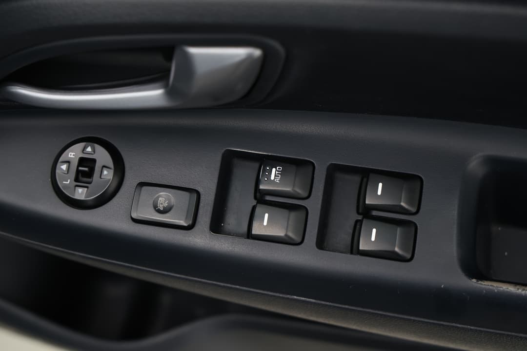2016 Kia Rio S, Automatic, 120023 km, Drivers Side Door Panel Controls