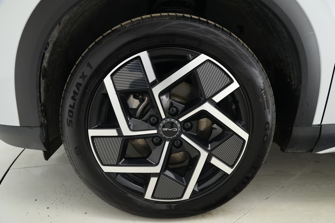 2023 Byd Atto 3 Extended Range, Automatic, 50115 km, Left Front Wheel