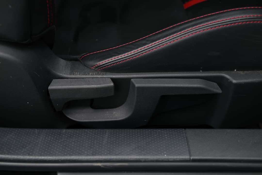2023 Subaru Brz S, Manual, 37068 km, Drivers Side Adjustment Panel