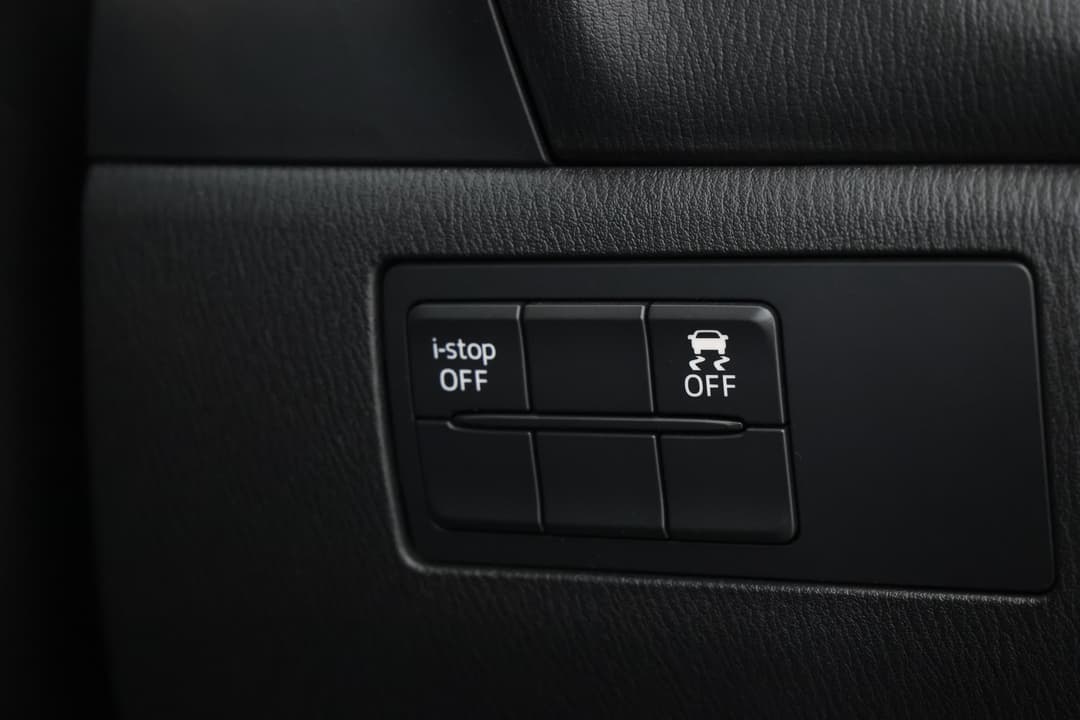 2016 Mazda 3 Maxx, Manual, 54513 km, Utility Switches/Buttons