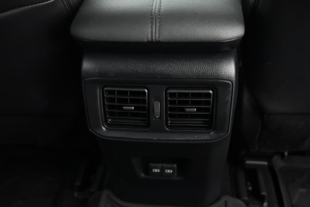 2023 Toyota RAV4 Cruiser (AWD) Hybrid, Automatic, 39075 km, Rear A/C Vent