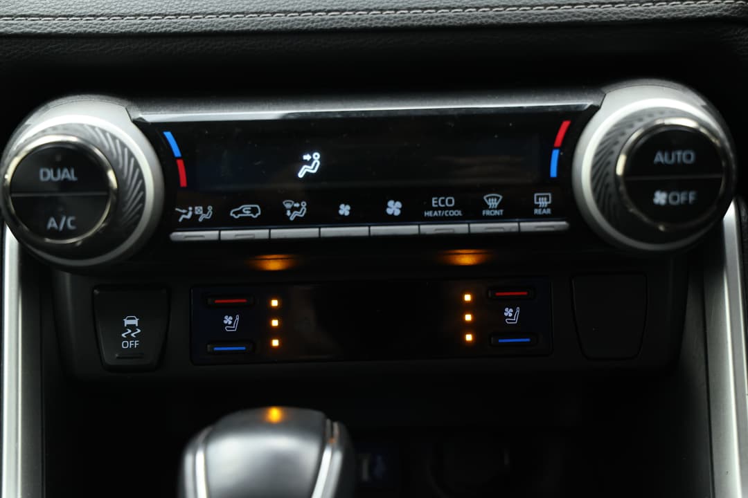 2023 Toyota RAV4 Cruiser (AWD) Hybrid, Automatic, 39075 km, Ventilated Seats