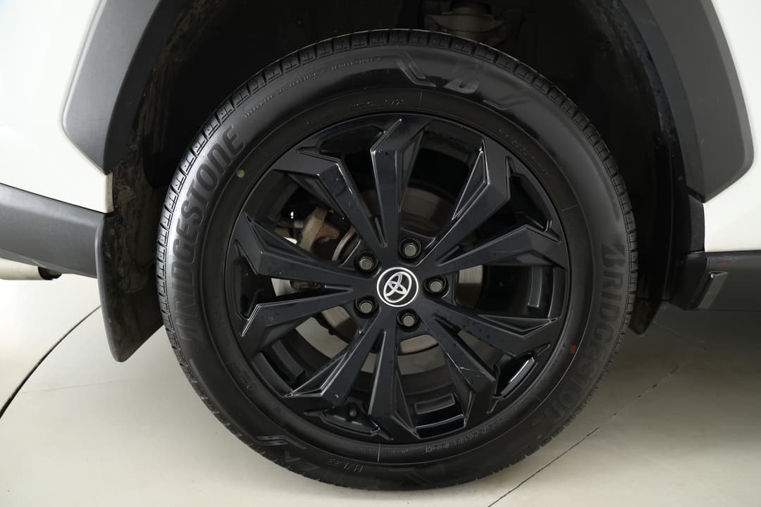 2023 Toyota RAV4 Cruiser (AWD) Hybrid, Automatic, 39075 km, Right Rear Wheel