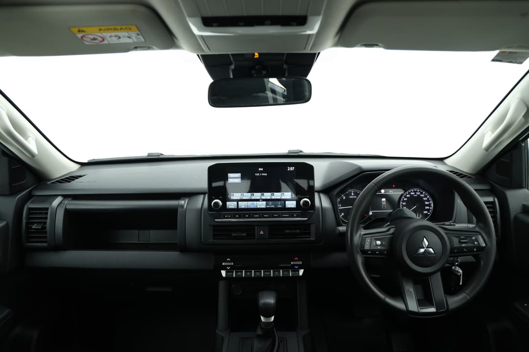 2024 Mitsubishi Triton Glx (4x2), Automatic, 55917 km, Dashboard View