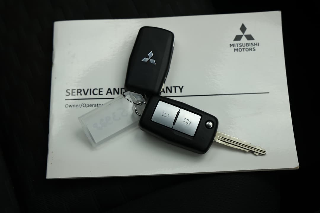 2024 Mitsubishi Triton Glx (4x2), Automatic, 55917 km, Key Close-up