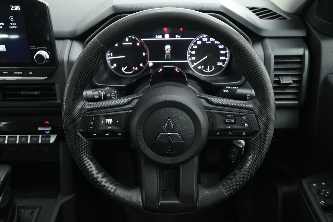 2024 Mitsubishi Triton Glx (4x2), Automatic, 55917 km, Steering Wheel Close-up