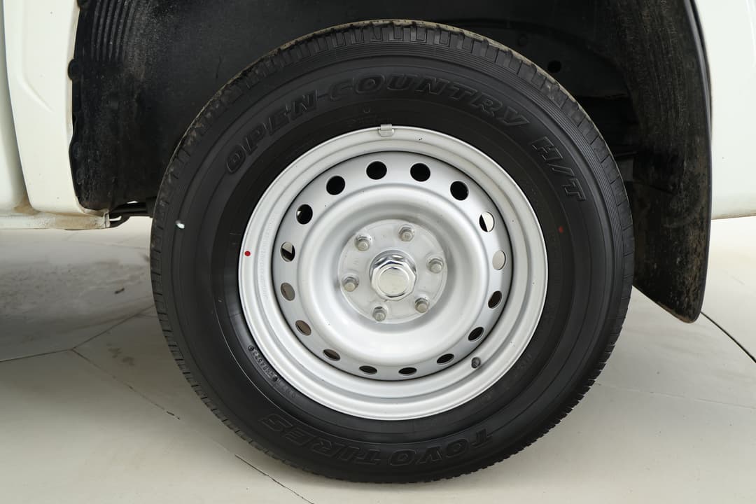2024 Mitsubishi Triton Glx (4x2), Automatic, 55917 km, Left Rear Wheel