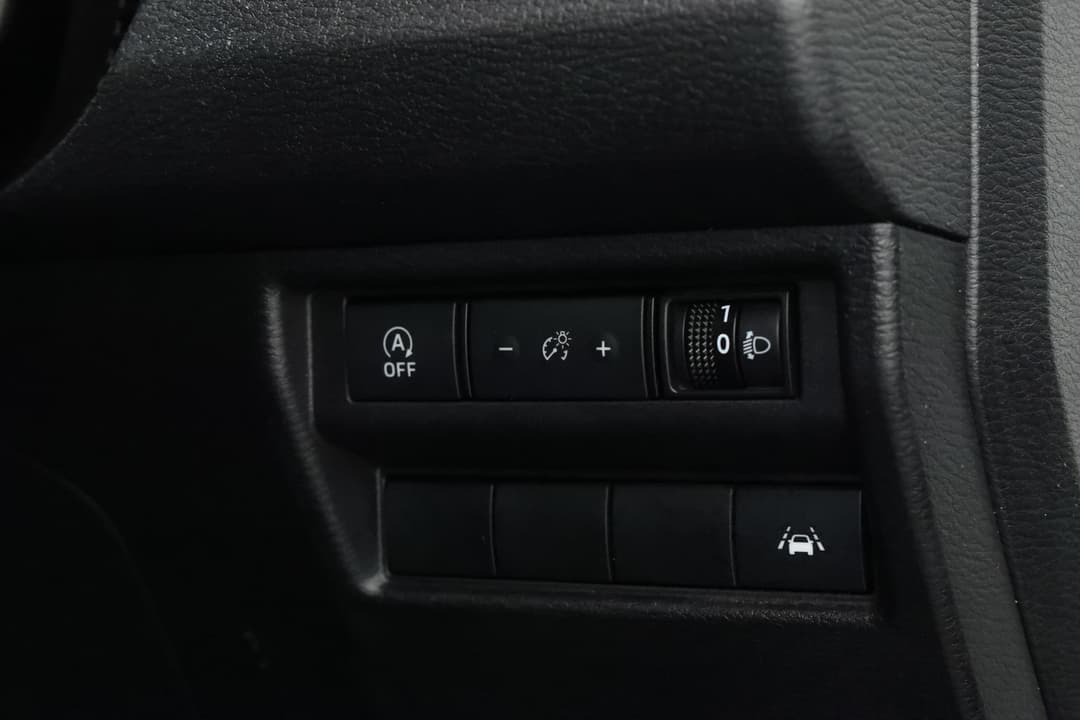 2024 Mitsubishi Triton Glx (4x2), Automatic, 55917 km, Utility Switches/Buttons