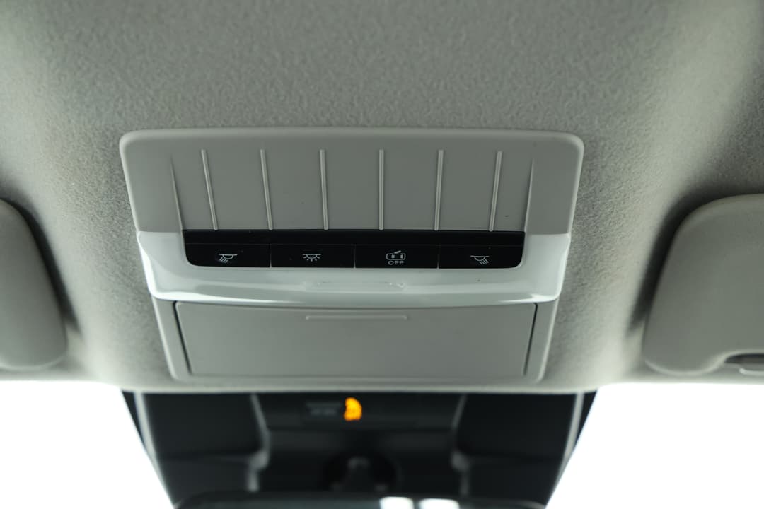 2024 Mitsubishi Triton Glx (4x2), Automatic, 55917 km, On-Roof Controls/Sunglass holder