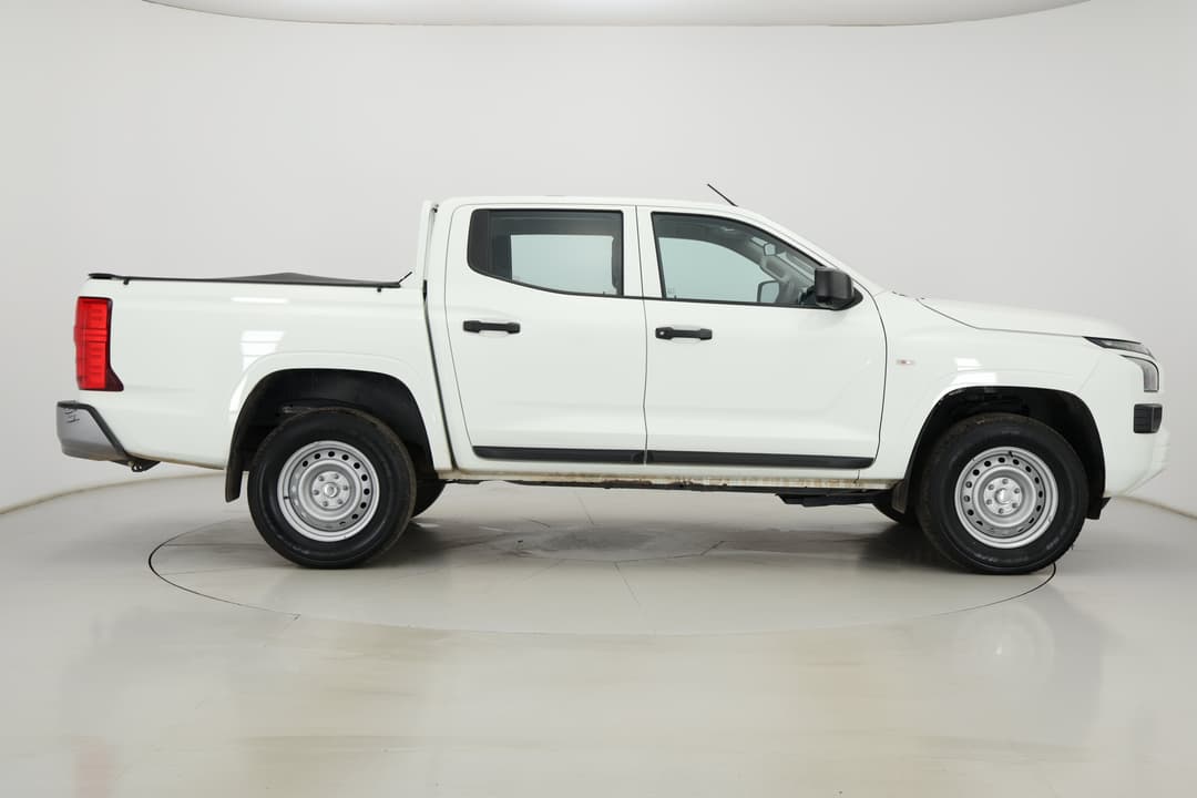 2024 Mitsubishi Triton Glx (4x2), Automatic, 55917 km, Right Side View