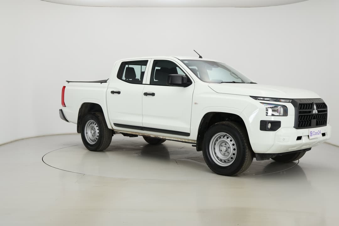 2024 Mitsubishi Triton Glx (4x2), Automatic, 55917 km, Right Front Diagonal (45- Degree) View