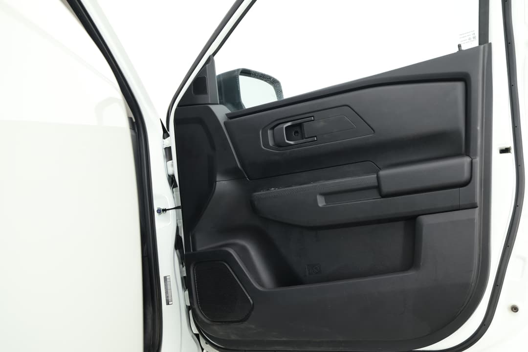 2024 Mitsubishi Triton Glx (4x2), Automatic, 55917 km, Speaker View