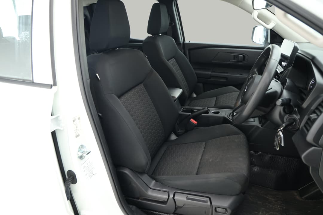 2024 Mitsubishi Triton Glx (4x2), Automatic, 55917 km, Right Side Front Door Cabin View