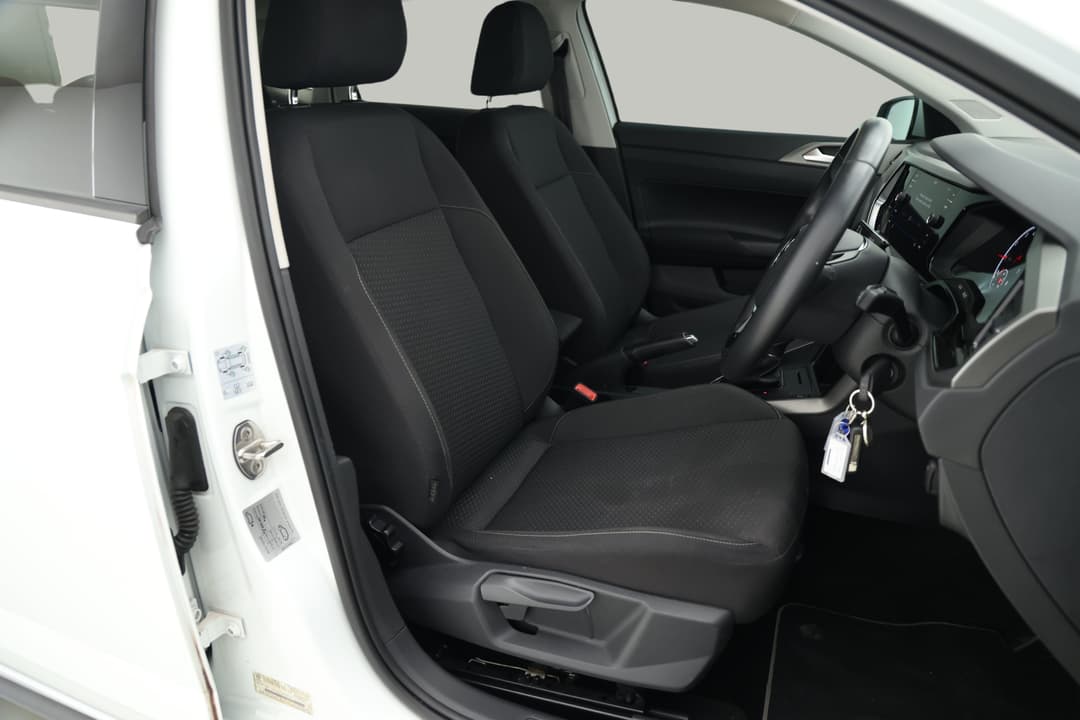 2019 Volkswagen Polo 85tsi Comfortline, Automatic, 48647 km, Right Side Front Door Cabin View