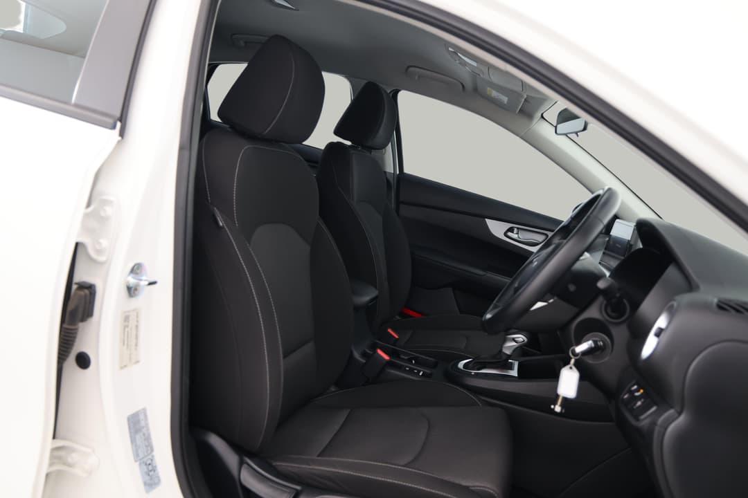 2021 Kia Cerato S, Automatic, 44027 km, Right Side Front Door Cabin View