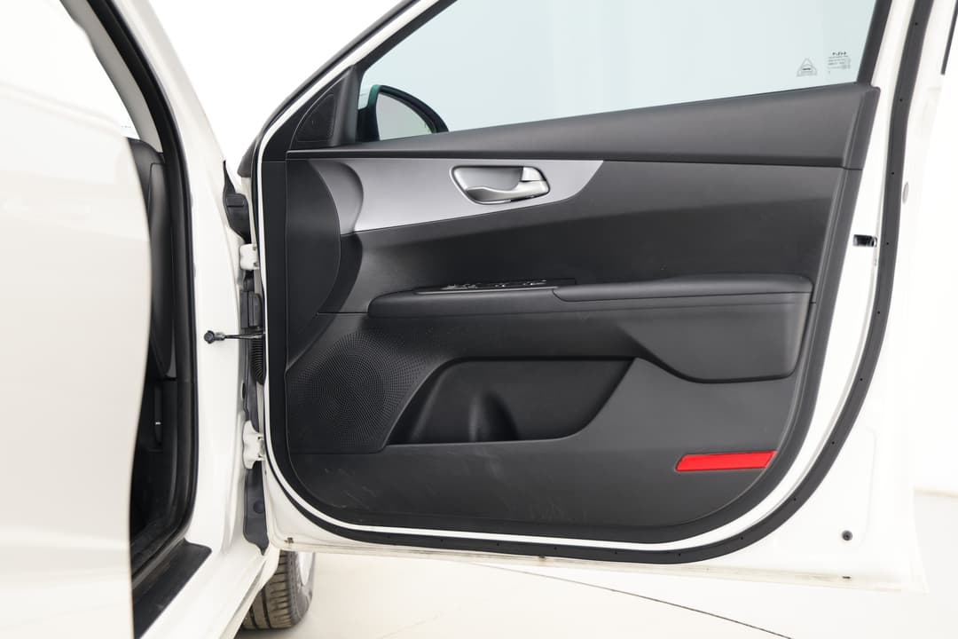 2021 Kia Cerato S, Automatic, 44027 km, Speaker View
