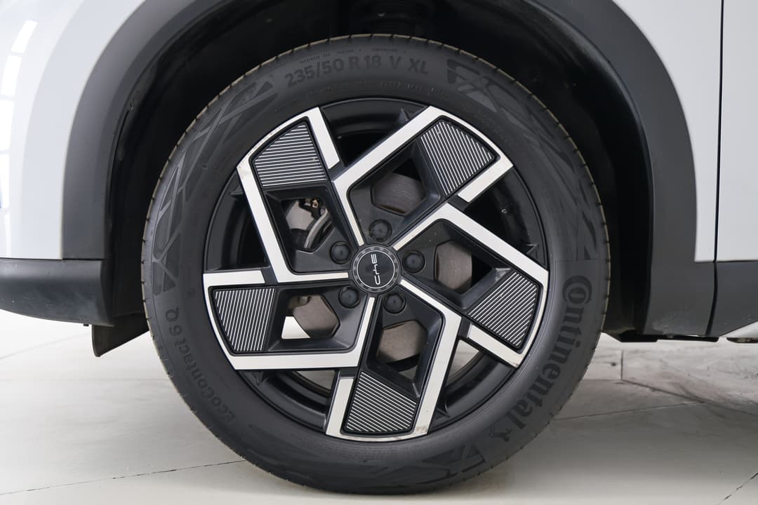 2023 Byd Atto 3 Extended Range, Automatic, 65782 km, Left Front Wheel