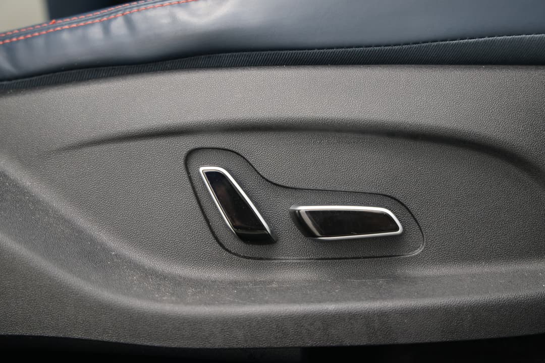 2023 Byd Atto 3 Extended Range, Automatic, 65782 km, Drivers Side Adjustment Panel