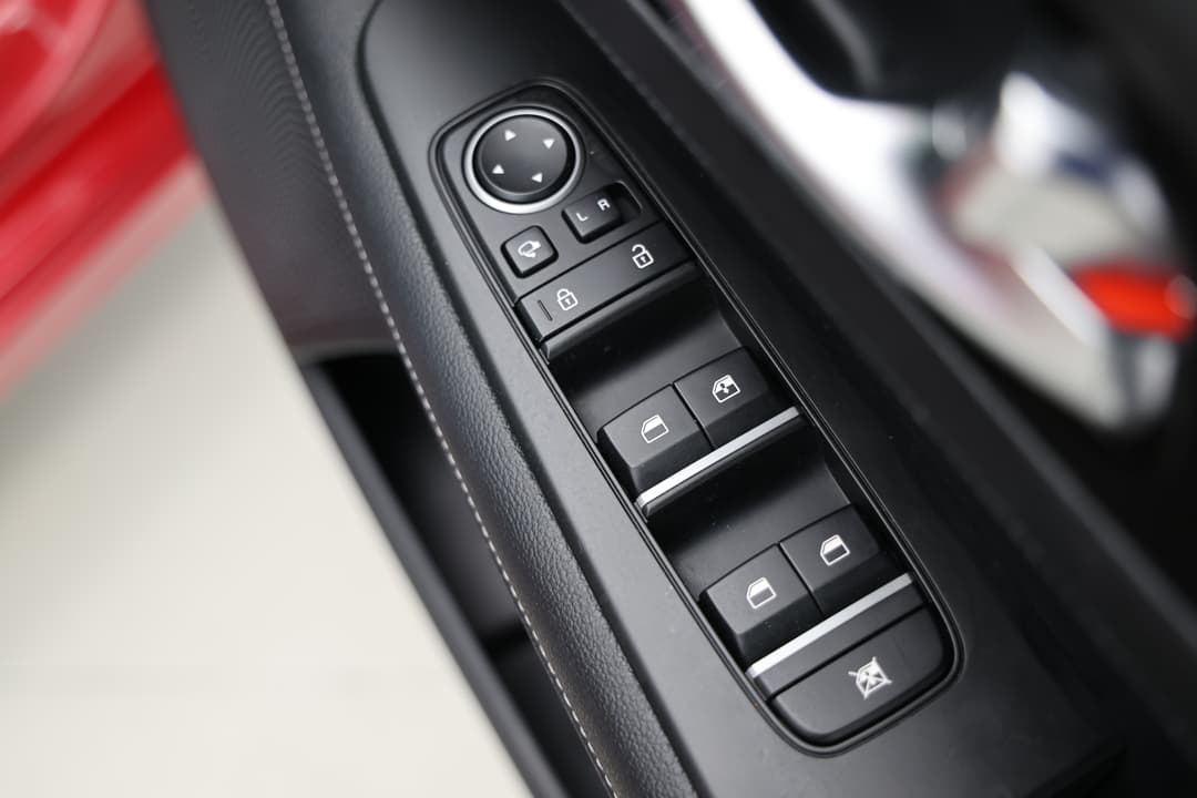 2022 Kia Cerato Sport+, Automatic, 62344 km, Drivers Side Door Panel Controls