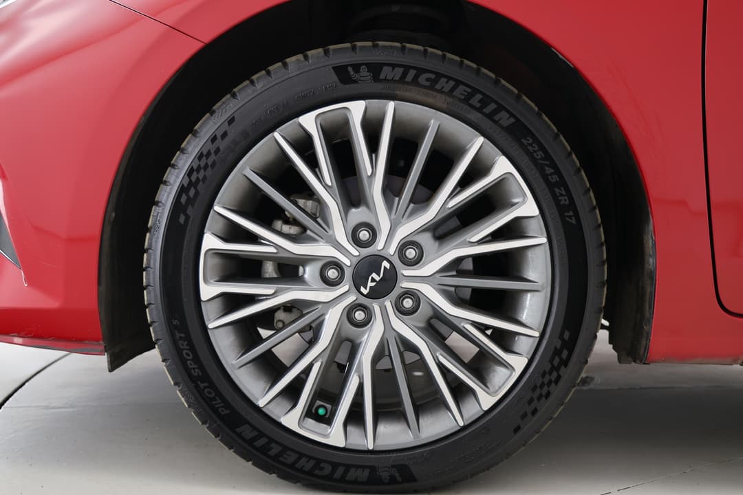 2022 Kia Cerato Sport+, Automatic, 62344 km, Left Front Wheel